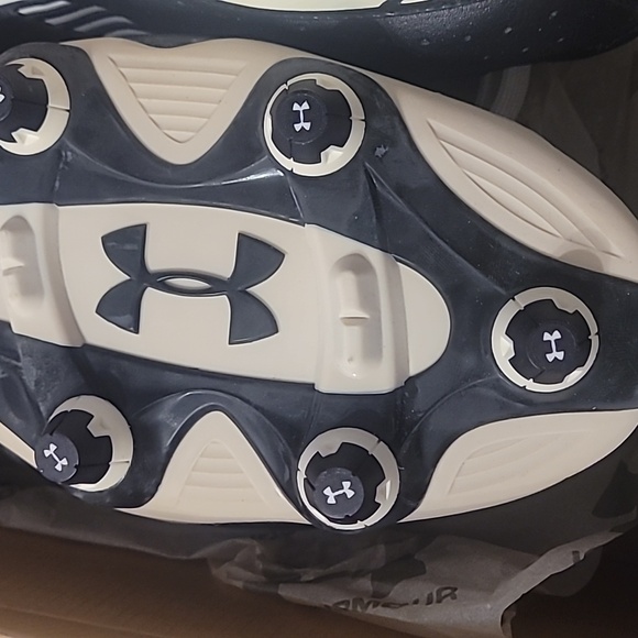 Men's Under Armour Cleats Nitro Size 13.5 NIB - Picture 8 of 8